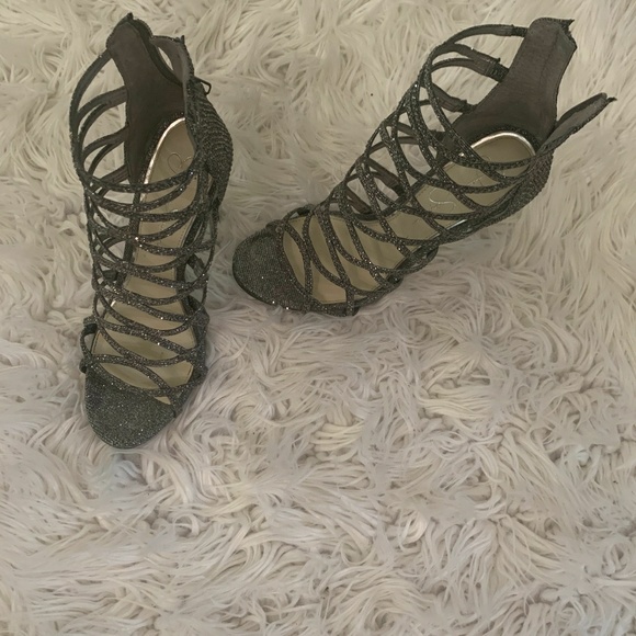 Shoes - Picture 2 of 3